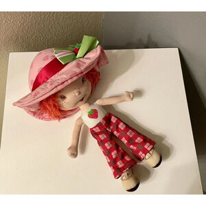 Vintage Y2K 2003 Strawberry Shortcake BanDai Soft Body Rag Doll 10” Used